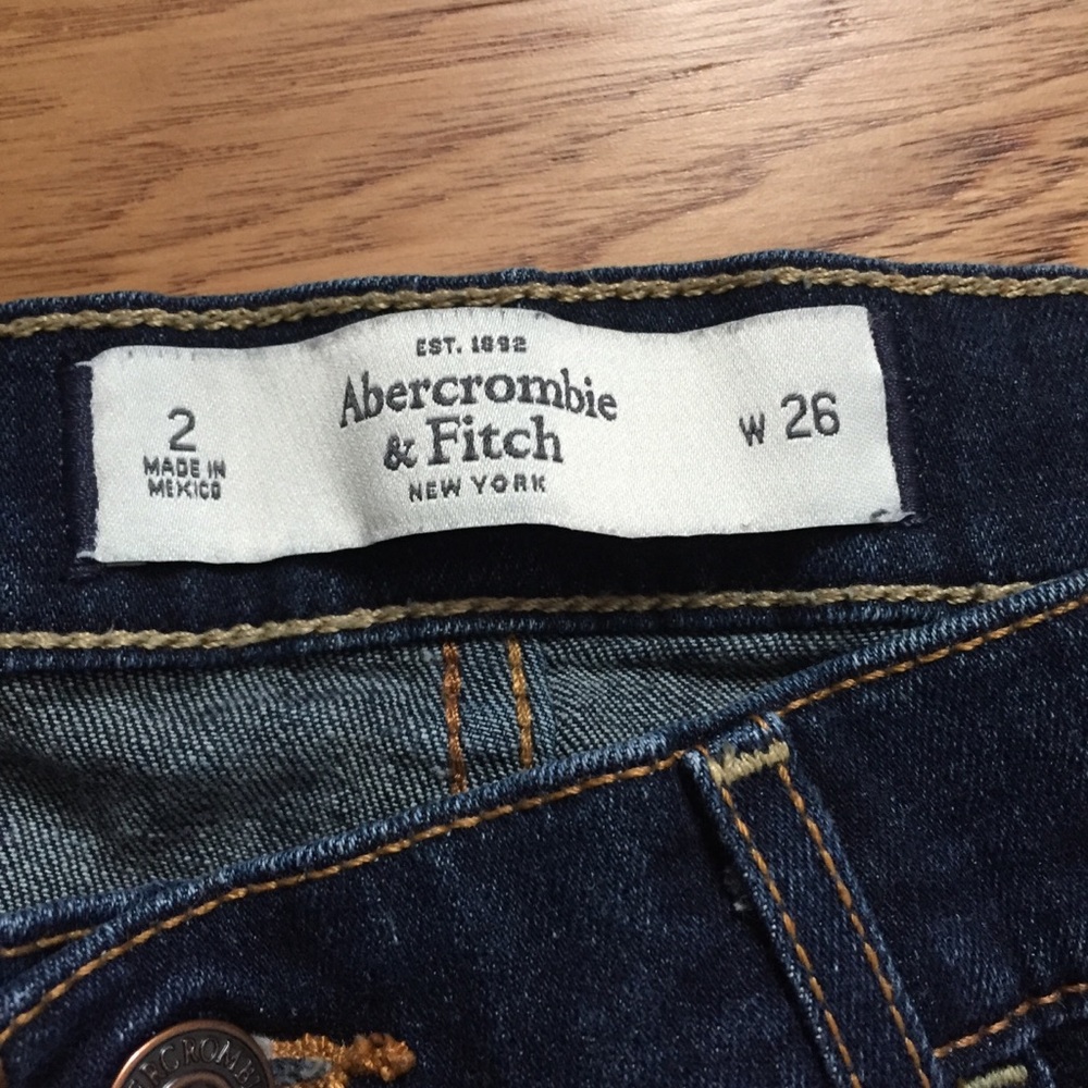 💰NWOT dark wash shorts - Picture 3 of 4